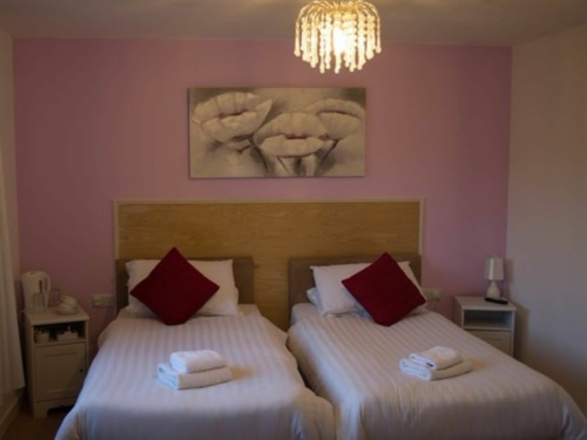 County Hotel 4*